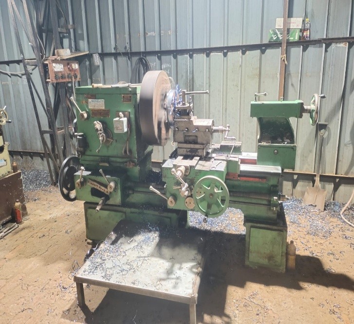 Lathe Machine 6 Feet Long